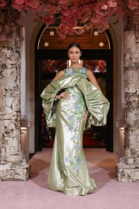 Nardos, Spring 2025, New York City, September 9 2024Nardos Spring 2025 Ready-to-Wear Collection at New York Fashion WeekNardos Spring 2025 Ready-to-Wear Collection at New York Fashion Week