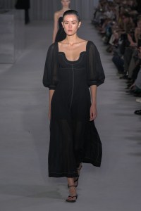 Philosophy di Lorenzo Serafini Spring 2025 Ready-To-Wear Collection at Milan Fashion Week