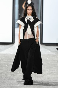 Sacai Spring 2025 Ready-to-Wear Collection at Paris Fashion Week