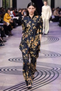 Shiatzy Chen Spring 2025 Ready-to-Wear Collection at Paris Fashion Week