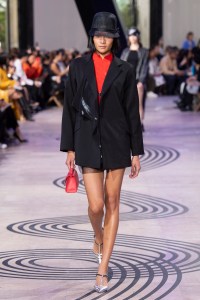 Shiatzy Chen Spring 2025 Ready-to-Wear Collection at Paris Fashion Week