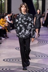 Shiatzy Chen Spring 2025 Ready-to-Wear Collection at Paris Fashion Week