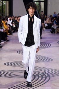 Shiatzy Chen Spring 2025 Ready-to-Wear Collection at Paris Fashion Week
