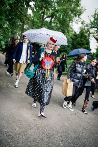 Street style at Paris Fashion Week Spring 2025