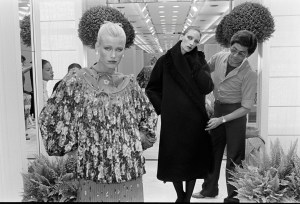 Valentino Garavani previews his Fall 1977 Couture collection on July 25, 1977, in Paris, France.