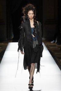 Yohji Yamamoto Spring 2025 Ready-to-Wear Collection at Paris Fashion Week