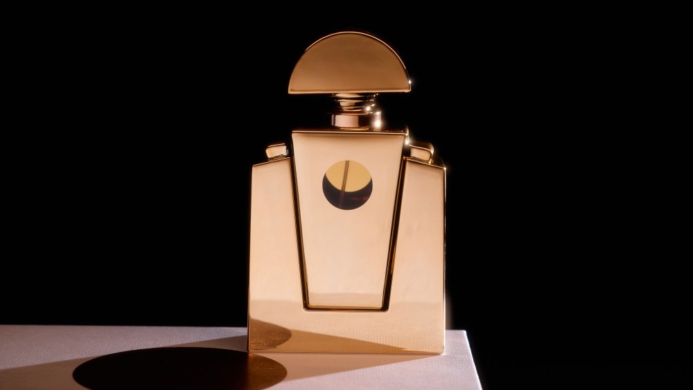 Beyoncé Cé Lumière fragrance perfume bottle