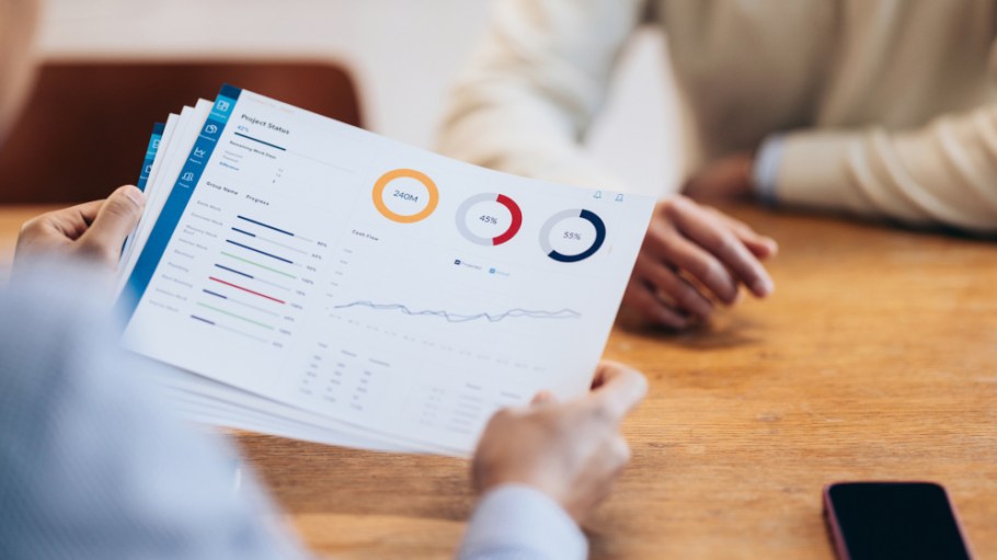 Credit monitoring and risk management firm Creditsafe has some ideas on how firms can manage financial risks amid a backdrop of rising debt.