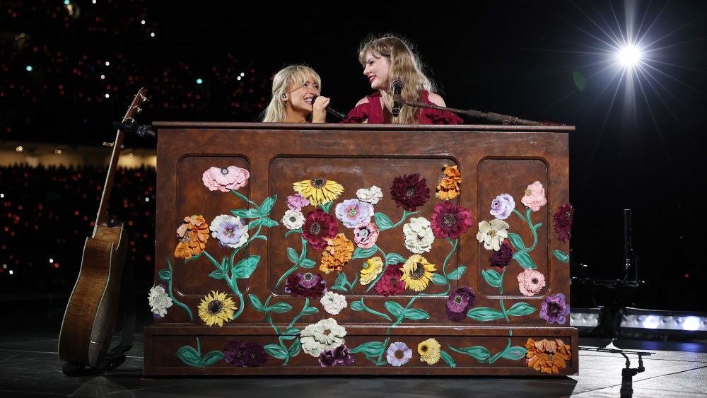 SYDNEY, AUSTRALIA - FEBRUARY 23: (EDITORIAL USE ONLY. NO USE ON COVERS OF PUBLICATIONS. NO BOOK USE) Taylor Swift performs with Sabrina Carpenter at Accor Stadium on February 23, 2024 in Sydney, Australia. (Photo by Don Arnold/TAS24/Getty Images for TAS Rights Management)