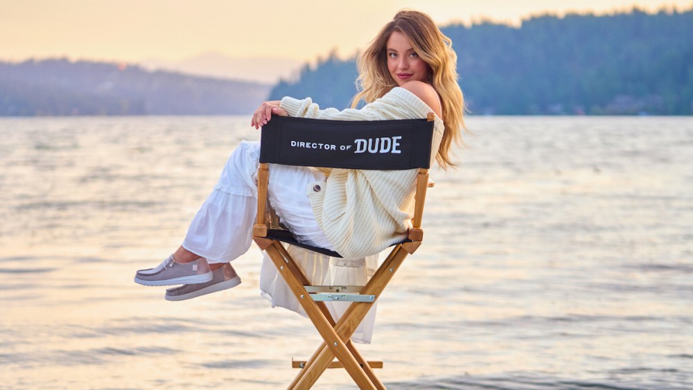 Hey Dude, Sydney Sweeney