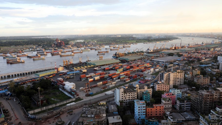 Although no cargo is being released from the port due to the strike, container loading on ships docked at the port is continuing as normal.