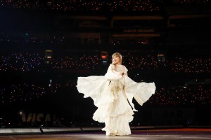 TORONTO, ONTARIO - NOVEMBER 14: EDITORIAL USE ONLY. NO STANDALONE PUBLICATION USE (NO SPECIAL INTEREST OR SINGLE ARTIST PUBLICATION USE; NO BOOK USE). Taylor Swift performs onstage during "Taylor Swift | The Eras Tour" at Rogers Centre on November 14, 2024 in Toronto, Ontario. (Photo by Emma McIntyre/TAS24/Getty Images for TAS Rights Management)