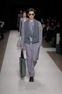 Giorgio Armani Spring 2025 Ready-to-Wear Collection