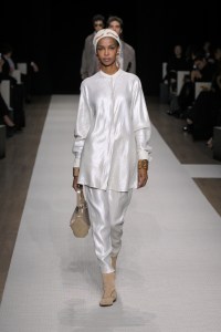 Giorgio Armani Spring 2025 Ready-to-Wear Collection