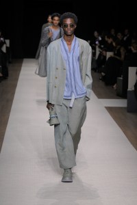 Giorgio Armani Spring 2025 Ready-to-Wear Collection