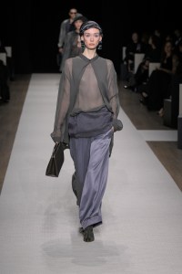 Giorgio Armani Spring 2025 Ready-to-Wear Collection