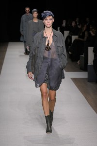 Giorgio Armani Spring 2025 Ready-to-Wear Collection
