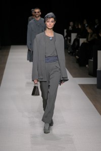 Giorgio Armani Spring 2025 Ready-to-Wear Collection