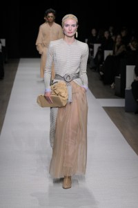 Giorgio Armani Spring 2025 Ready-to-Wear Collection