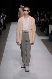 Giorgio Armani Spring 2025 Ready-to-Wear Collection