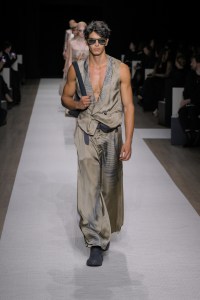 Giorgio Armani Spring 2025 Ready-to-Wear Collection