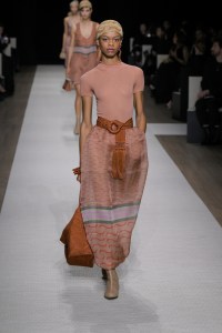Giorgio Armani Spring 2025 Ready-to-Wear Collection
