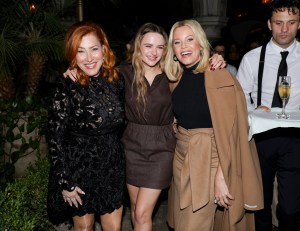 Lisa Ann Walter, Joey King and Elizabeth Banks