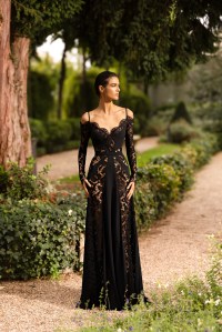 Zuhair Murad Spring 2025 ready-to-wear collection at Paris Fashion Week