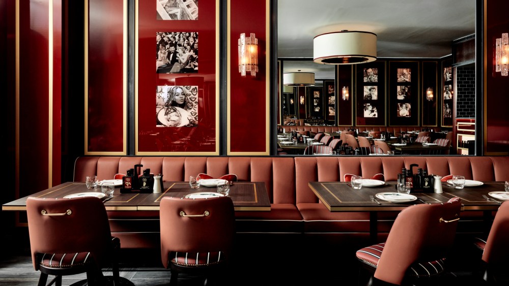 The dining room at Crazy Pizza
