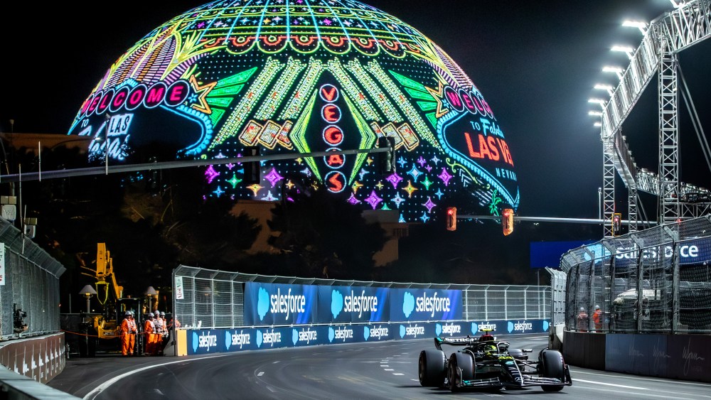 Lewis Hamilton of Uk driving the (44) Mercedes-AMG Petronas F1 Team F1 W14 E Performance Mercedes during the Formula 1 Heineken silver Las Vegas Grand Prix 2023 on November 17th, 2023 in Las Vegas USA (Photo by Alessio Morgese/NurPhoto via Getty Images)