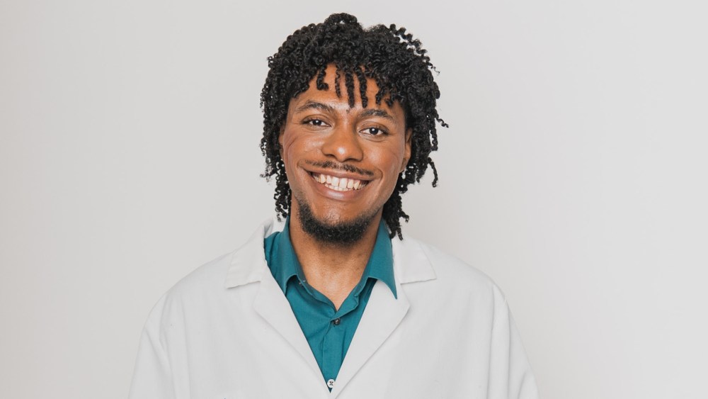 Cosmetic chemist, content creator and brand founder Javon Ford.