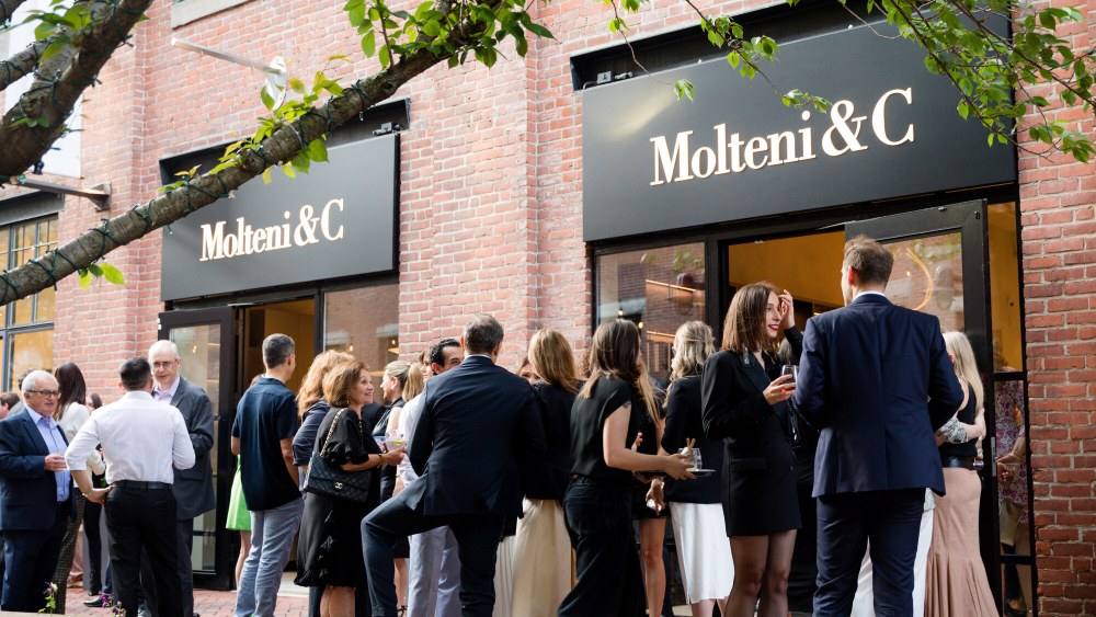 Molteni&C Boston