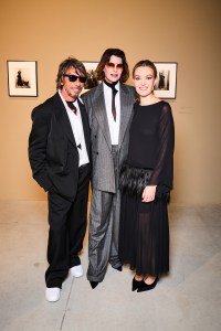 Pierpaolo-Piccioli-Linda-Evangelista-Marta-Ortega-Perez.jpg