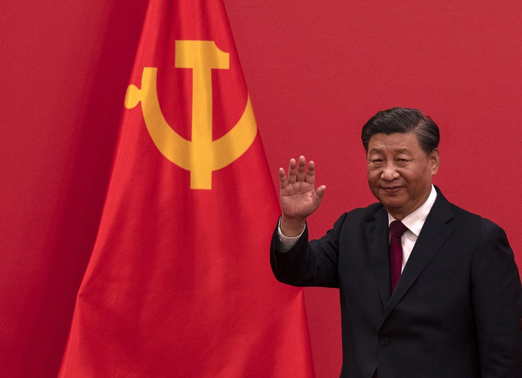 Xi Jinping with chinese flag