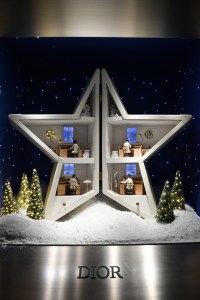 A look at the Dior holiday windows for 2024.