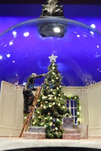 A look at the Dior holiday windows for 2024.