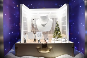 A look at the Dior holiday windows for 2024.