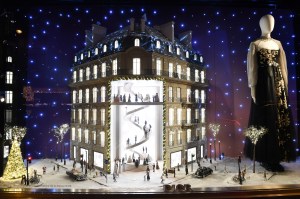 A look at the Dior holiday windows for 2024.