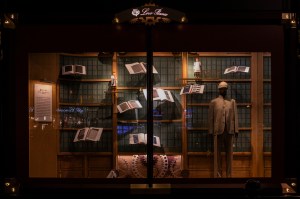 A look at the Loro Piana holiday windows at Harrods.