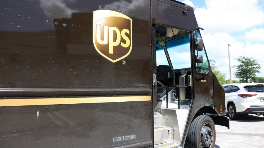 The rush to bring more shippers into the fold also comes amid pressures of a shorter holiday season, in which there is only 17 shipping days between Black Friday and Christmas—the fewest since 2019.