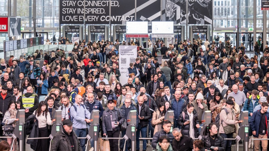 ISPO Munich 2024, entrance way and crowds on day one.