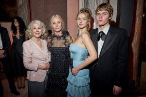 Blythe Danner, Gwyneth Paltrow, Apple Martin, Moses Martin, Valentino, Le Bal Des Debutantes
