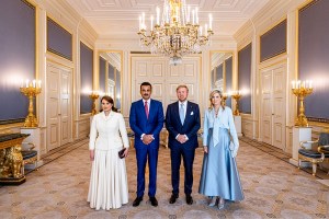 THE HAGUE, NETHERLANDS - JUNE 24: King Willem-Alexander of The Netherlands and Queen Maxima of The Netherlands welcome Sheikh Tamim bin Hamad Al Thani of Qatar and his wife Sheikha Jawaher bint Hamad Al Thani at Noordeinde Palace on June 24, 2024 in The Hague, Netherlands. The Emir of Qatar is in The Netherlands for a one day official visit.(Photo by Patrick van Katwijk/Getty Images)