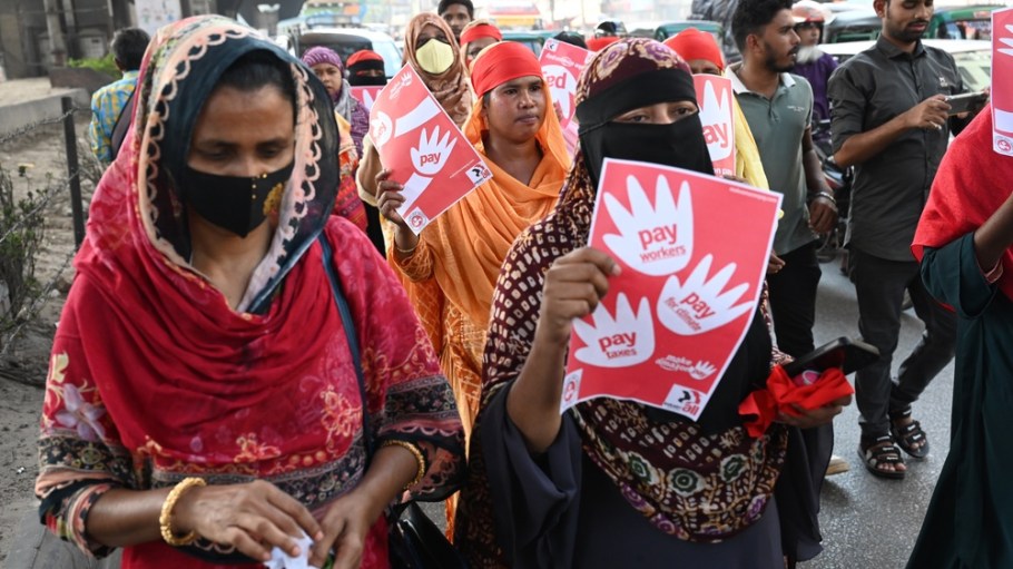 Bangaldesh garment worker protest.