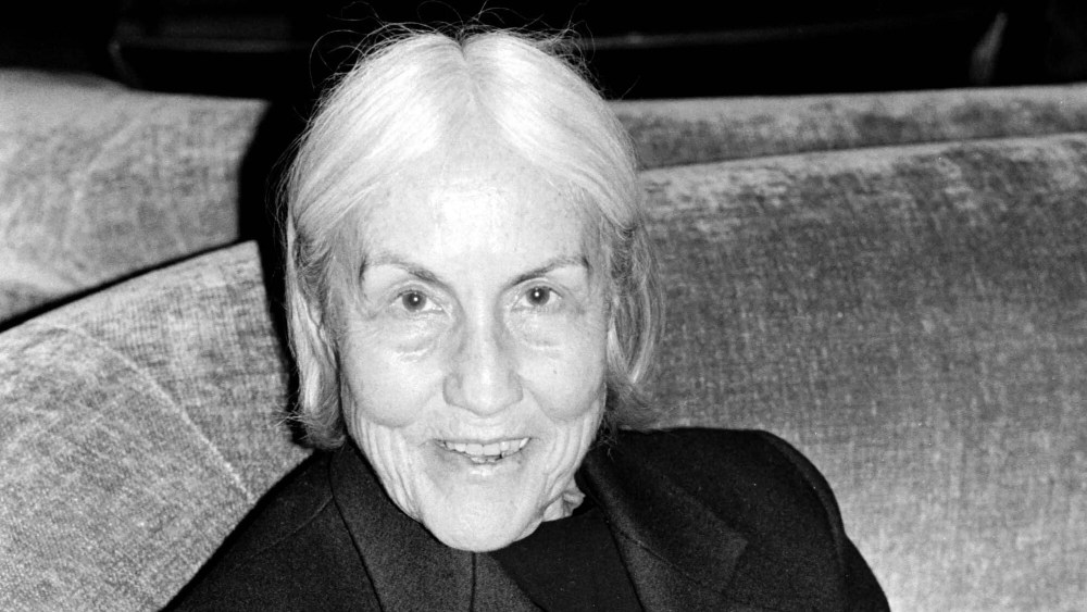 Polly Mellon Fashion Editor