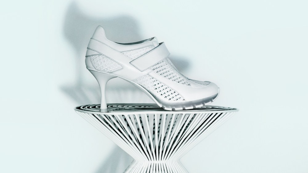 Sneex Tepper hy-heel shoe style