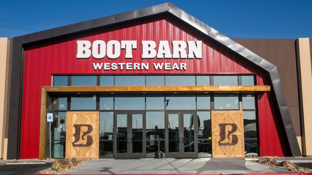 Boot Barn, store, earnings