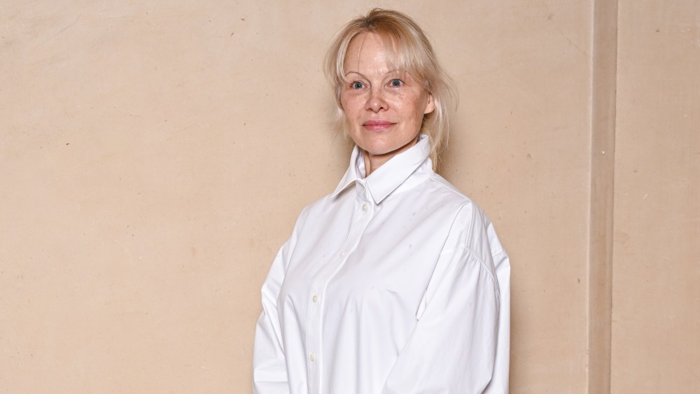 Pamela Anderson attends the Jacquemus Menswear Fall-Winter 2025/2026 show as part of Paris Fashion Week on January 26, 2025 in Paris, France.