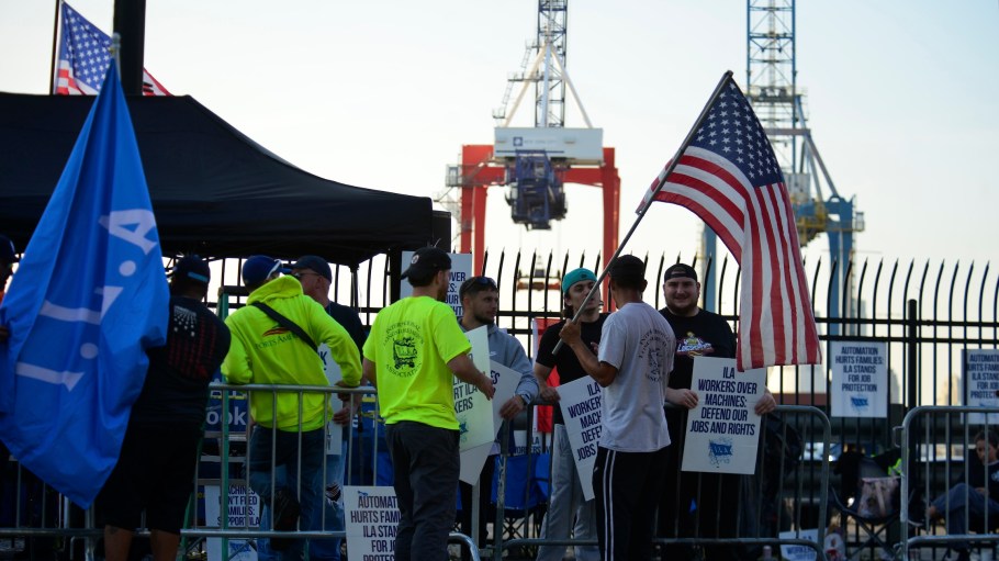 A resumption in talks would give the parties just over a week to avoid a second dockworker strike at East and Gulf Coast ports.