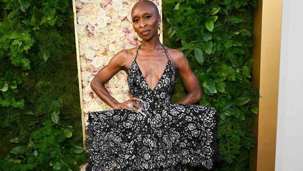 Cynthia Erivo horizontal golden globes 2025, louis vuitton dress